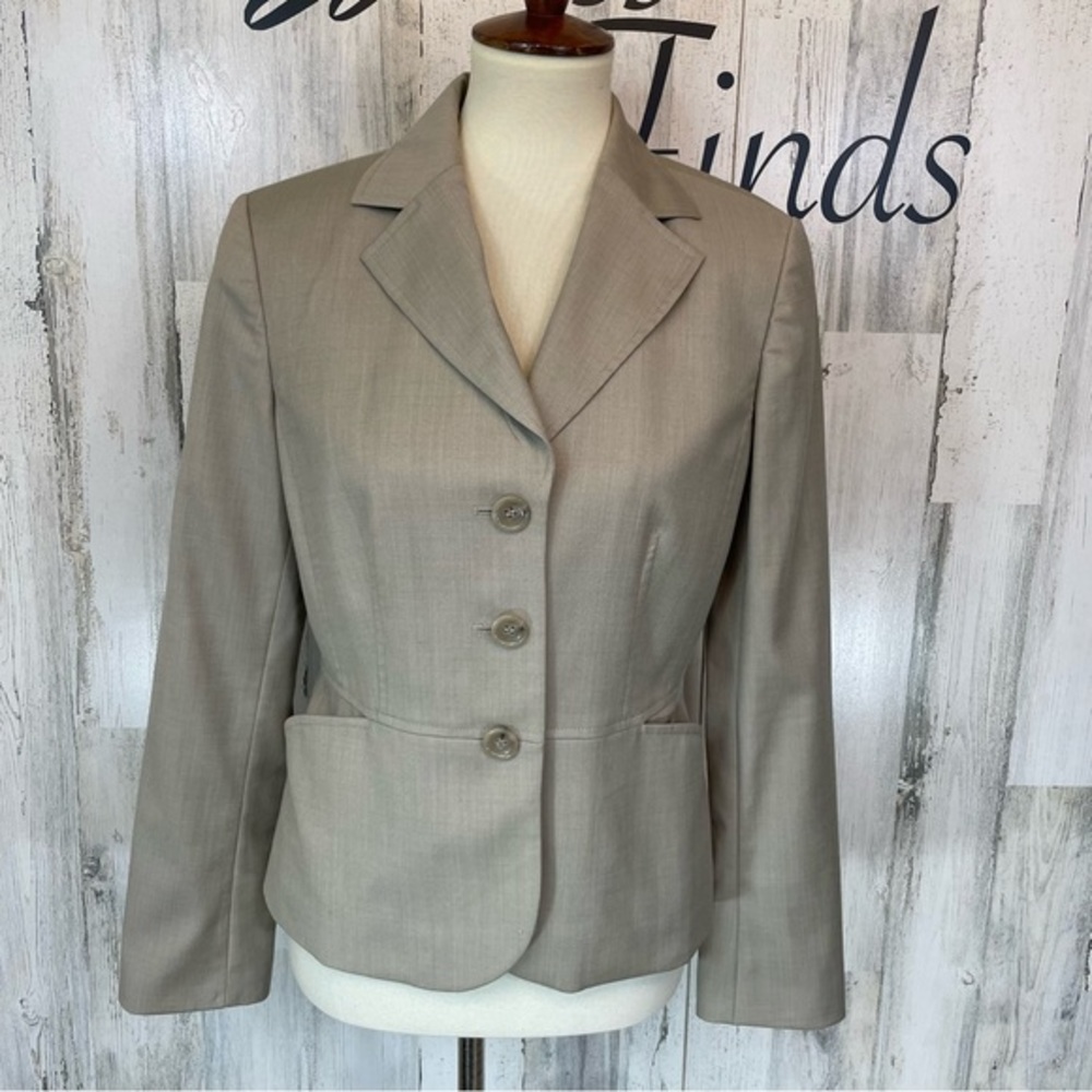 Ann Taylor Women’s Taupe Wool 3 Button Up Long Sleeve Suit Blazer Jacket Sz 4